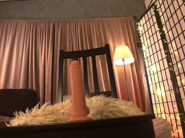 Naked cam girl monkeylina image #3749251