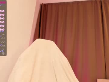 Naked cam girl aisneon image #2991279