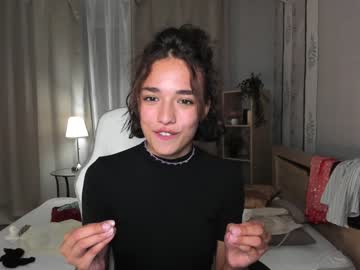 Naked cam girl ella_flare image #2497889