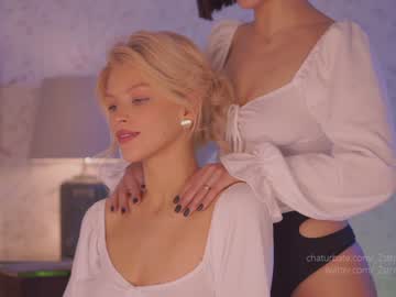 Naked cam girl _2strangers image #3180506
