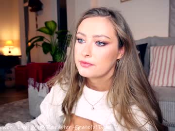 Naked cam girl x_lily_x image #560586