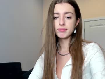 Naked cam girl coy_amina_ image #3471703