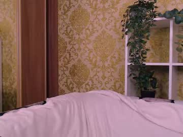 Naked cam girl hina_tachi image #2236414