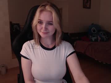 Naked cam girl lovely_kisses image #2642460
