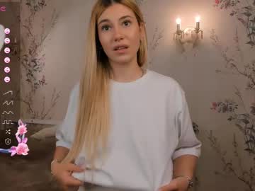 Naked cam girl loraalvey image #4029402