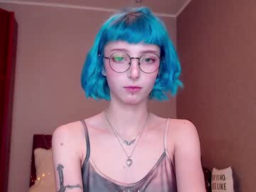 Naked cam girl lit1le_kitty_ image #857221