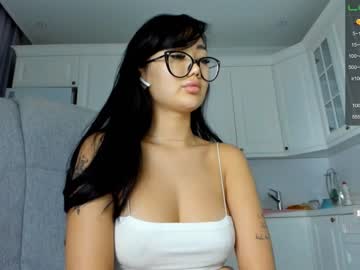 Naked cam girl miyong_7 image #3335169