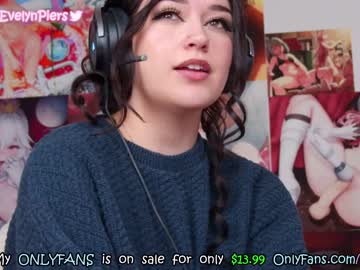 Naked cam girl evelynpiers image #1306419