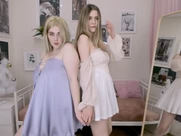 Naked cam girl vivian_lacroix image #758450