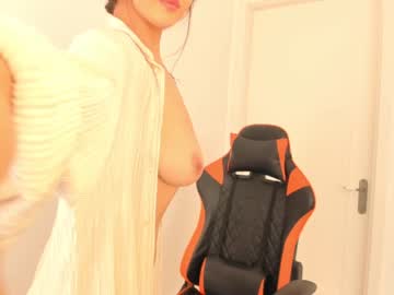 Naked cam girl mei_tin image #3319192