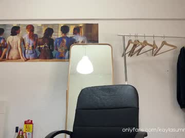 Naked cam girl kaylasummerssxd image #4044601