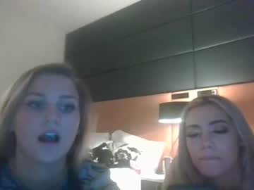mamacassii naked cam