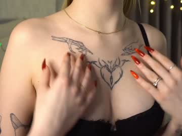 Naked cam girl blondrivera image #4048105