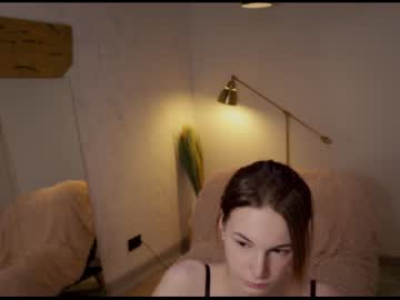 Naked cam girl gwen_sunshine image #1345868