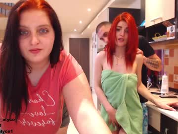 Naked cam couple aly_alyce image #1058734