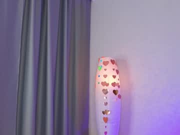 Naked cam girl ecsortika image #4065818