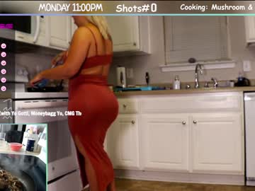 Naked cam girl milavalentinax image #2234294