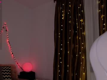Naked cam girl fit___girl image #924553