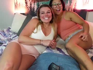 Naked cam girl bumble_bees45 image #3552818