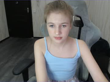 Naked cam girl kylie_mine image #2798070