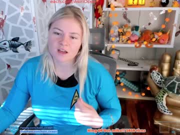 Naked cam girl asiri_ocean image #191772