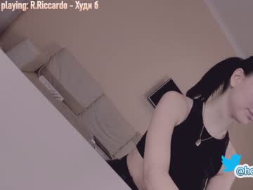 Naked cam girl hollyextra image #600588