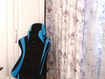 Naked cam girl mei_tin image #144199