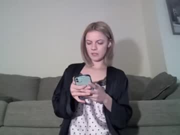 Naked cam girl littlelaurie2 image #1400618