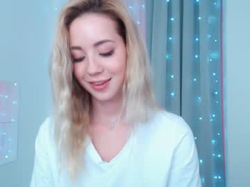 Naked cam girl emmi_rosee image #1053323