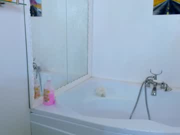 Naked cam girl elizabeth_wong image #59799