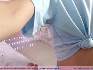 Naked cam girl little_effy18 image #1707908