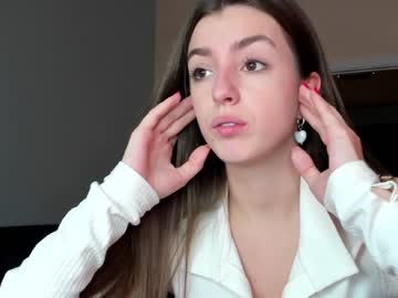 Naked cam girl coy_amina_ image #3513658