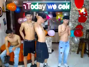 Naked cam man benz_boys image #3992887