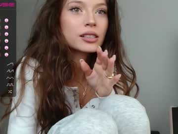 Naked cam girl isia_slay image #1510145