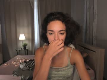 Naked cam girl ella_flare image #2574423