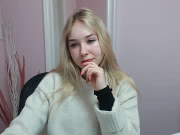 Naked cam girl lila_page image #1172608