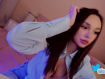 Naked cam girl hollyextra image #2891214