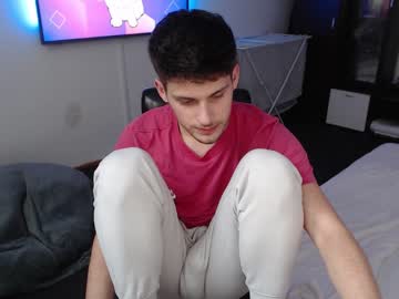 Naked cam man roberto_twink1 image #879194