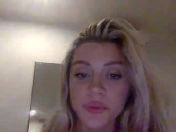 rileybabyboobs naked cam