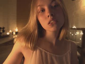 Naked cam girl bibi_it_is image #2520251