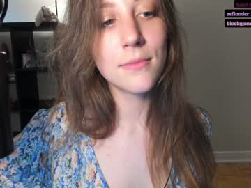 Naked cam girl alexa_dream image #2326751