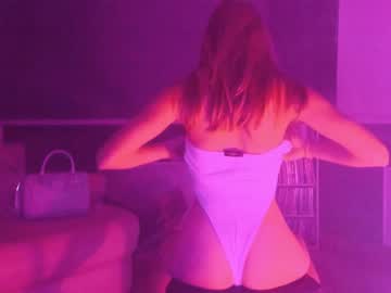 Naked cam girl linellali image #2790528