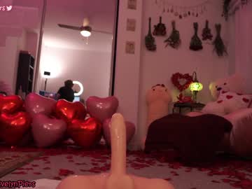 Naked cam girl evelynpiers image #3646130