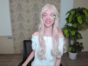 Naked cam girl kiwi_river image #1809772