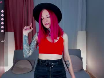 cherry_roxy naked cam