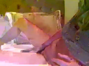 Naked cam girl lilyofthevalley25 image #265750