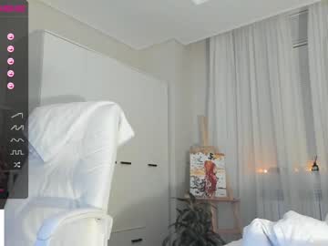 Naked cam girl hee_jin image #3592575