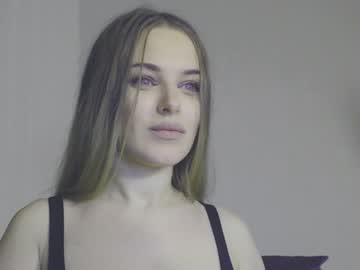Naked cam girl petit_kaka image #571420