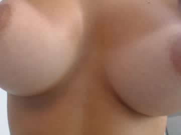 Naked cam girl eat_mee_out image #2453695