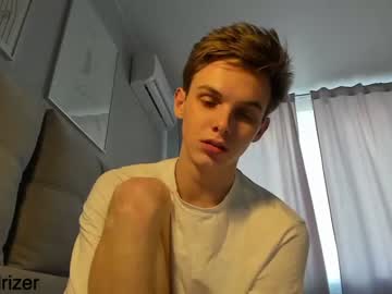 Naked cam man horny_jerk_roy_prick2001 image #1364371